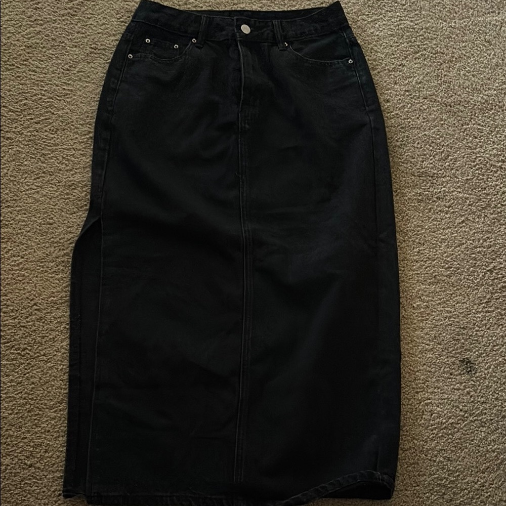 SHEIN: Classic Black Denim Skirt